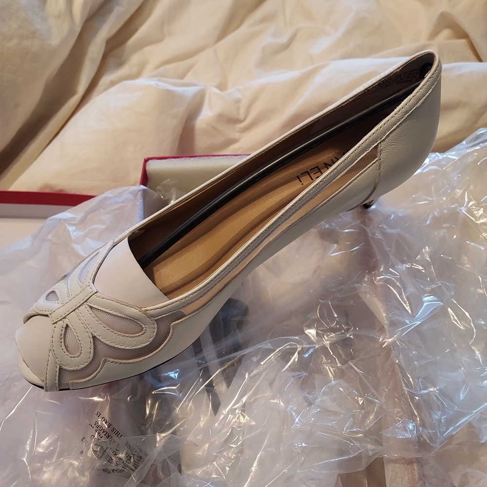 Elegant White Nappa  Peep-Toe Heels